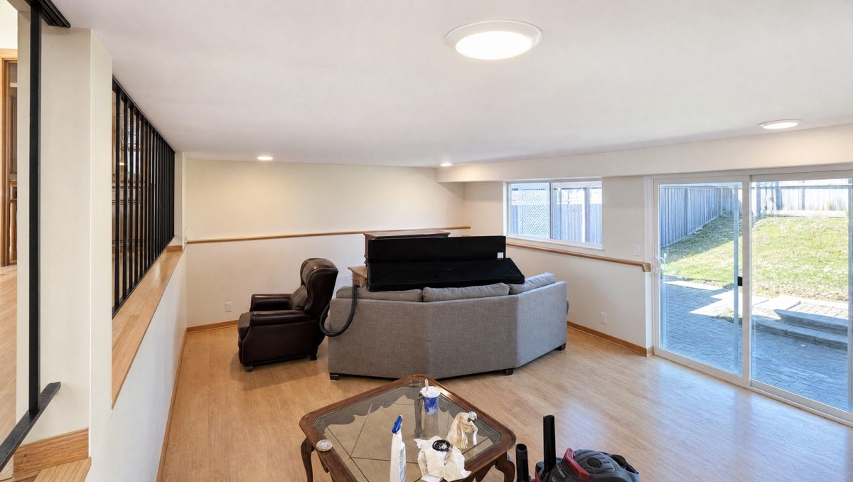 Vinyl Plank vs Carpet: Choosing Flooring for an Iowa Basement